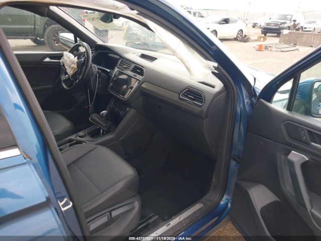 2019 VOLKSWAGEN TIGUAN 3VV2B7AX1KM022436 Photo 4