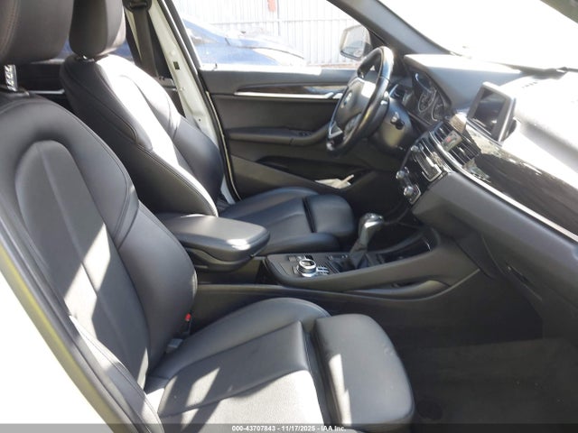 Продажа на аукционе авто 2017 Bmw X1 Xdrive28i, vin: WBXHT3C30H5F86964, номер лота: 43707843
