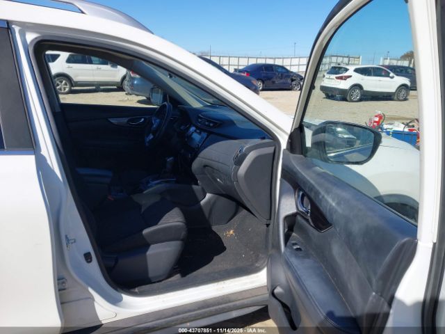 2018 NISSAN ROGUE KNMAT2MV3JP619066 Photo 4