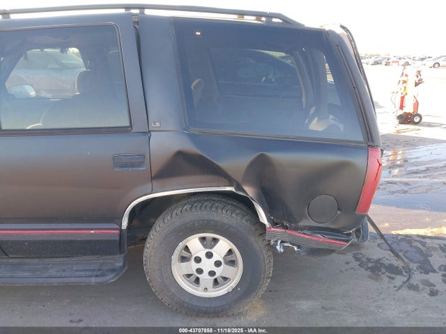 43707858 :رقم المزاد ، 1GNEC13K3SJ403068 vin ، 1995 Chevrolet Tahoe C1500 مزاد بيع