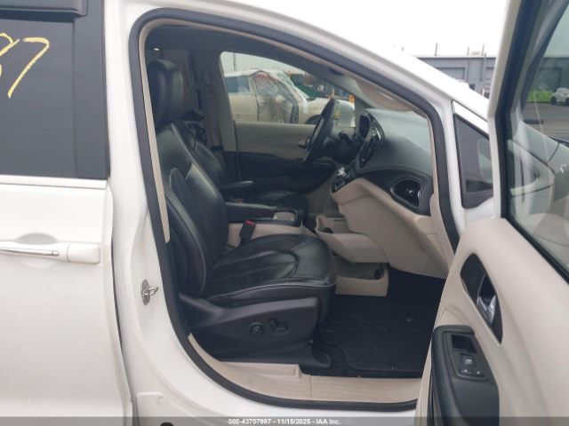 2018 CHRYSLER PACIFICA 2C4RC1GG0JR141326 Photo 4