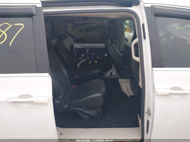 2018 CHRYSLER PACIFICA 2C4RC1GG0JR141326 Photo 7