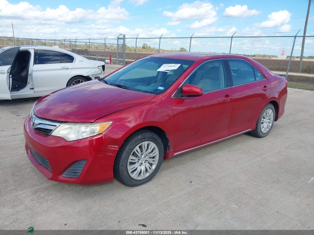 Toyota CAMRY LE 2014 4T1BF1FK4EU825637 Image 2