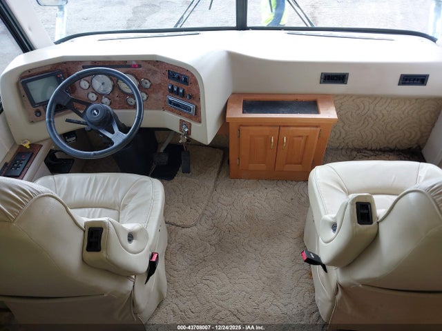 43708007 :رقم المزاد ، 1RFB3464833021160 vin ، 2003 Roadmaster Rail Magnum S-series Blue Streak مزاد بيع