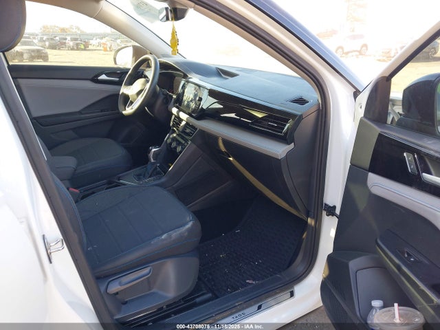 Продаж на аукціоні авто 2024 Volkswagen Taos 1.5t Se Black, vin: 3VVJX7B20RM121405, номер лоту: 43708075