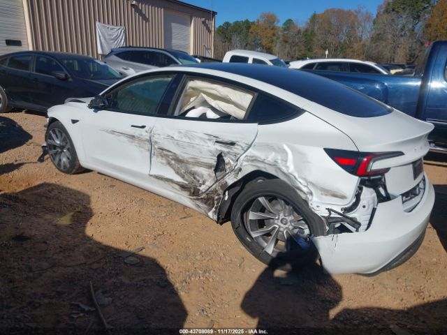 2025 TESLA MODEL 3 5YJ3E1EA3SF067850 Photo 2