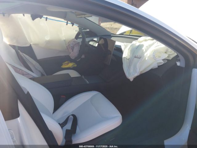 2025 TESLA MODEL 3 5YJ3E1EA3SF067850 Photo 4