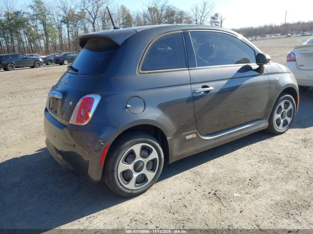 2015 FIAT 500E 3C3CFFGE2FT741282 Photo 3