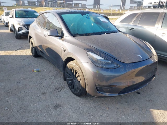 2022 TESLA MODEL Y 7SAYGDEE1NF536249 Photo 0