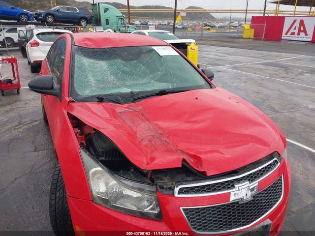 1G1PA5SG6E7254046 Chevrolet Cruze Ls Auto