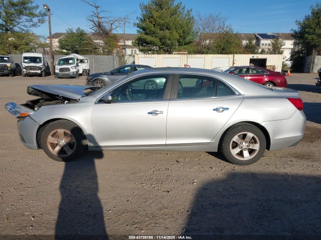 Auction sale of the 2016 Chevrolet Malibu Limited Lt, vin: 1G11C5SA9GF121625, lot number: 43708198