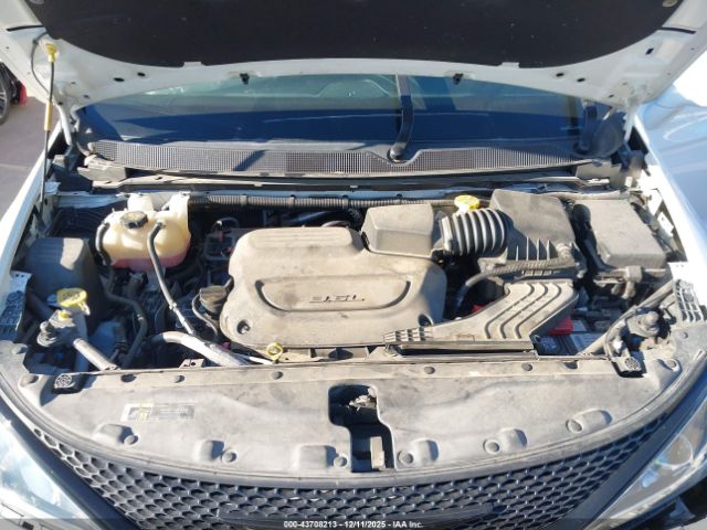 2019 CHRYSLER PACIFICA 2C4RC1FG4KR633201 Photo 9