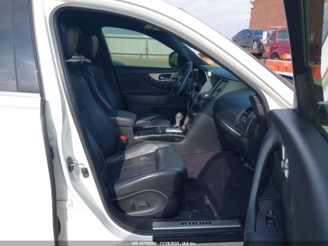 2016 INFINITI QX70 JN8CS1MUXGM670754 Photo 4