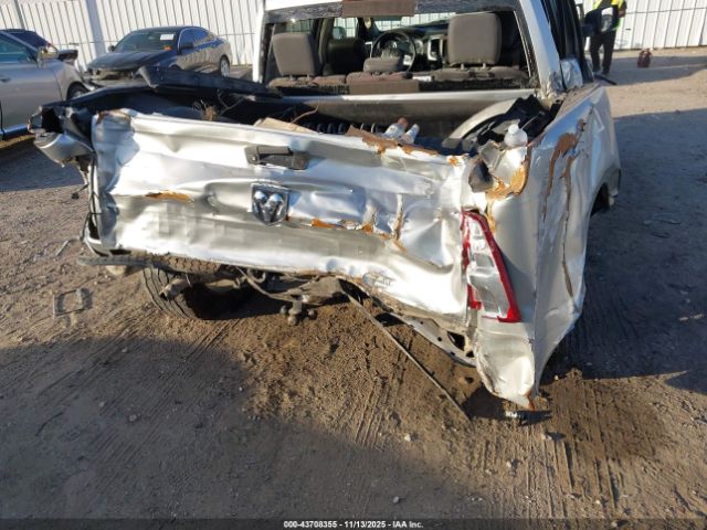 2016 RAM 1500 1C6RR6NT9GS297892 Photo 5