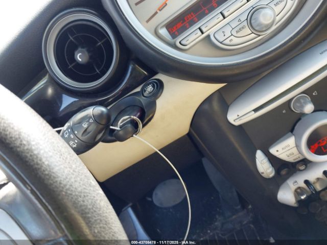 2008 MINI COOPER CLUBMAN WMWML33578TN67797 Photo 10