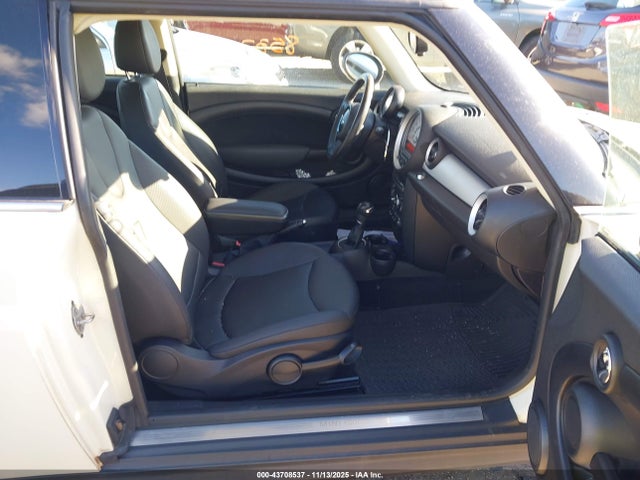 2014 MINI CLUBMAN WMWZF3C50ET491848 Photo 4