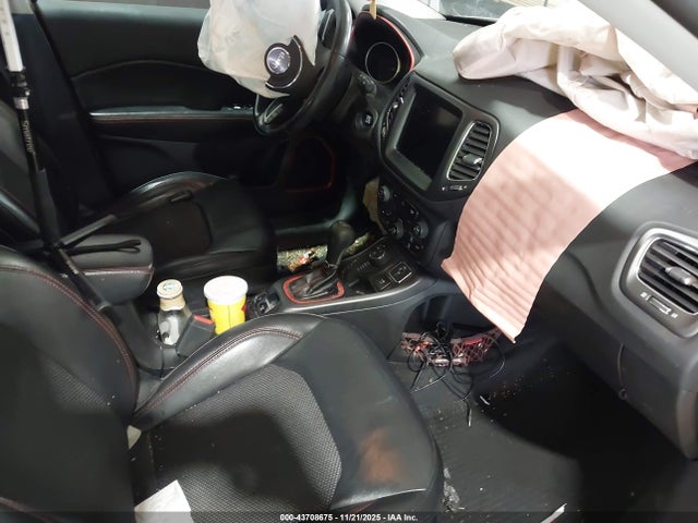 2019 JEEP COMPASS 3C4NJDDB7KT669121 Photo 4