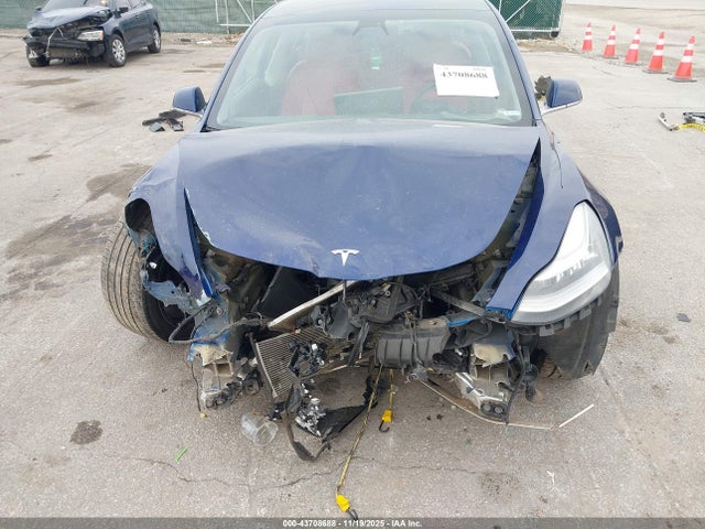 2019 TESLA MODEL 3 5YJ3E1EB9KF359446 Photo 5