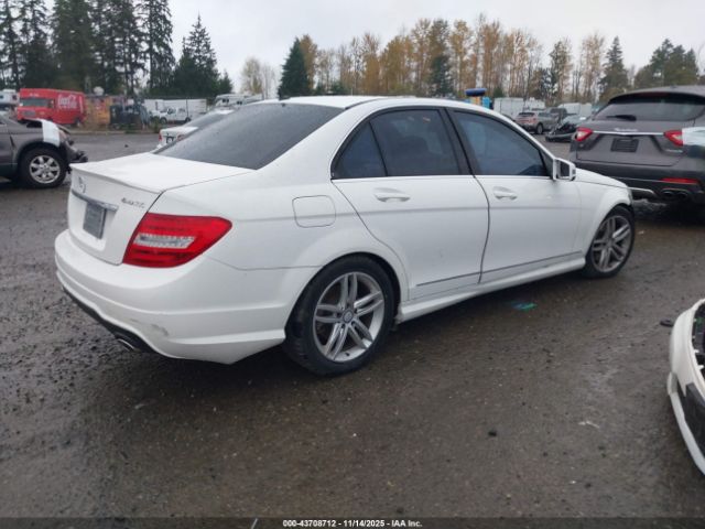 2014 MERCEDES-BENZ C 300 WDDGF8AB7EA950312 Photo 3