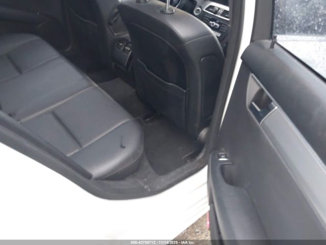 2014 MERCEDES-BENZ C 300 WDDGF8AB7EA950312 Photo 7