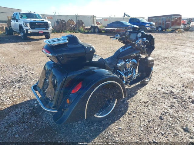 2024 INDIAN MOTORCYCLE CO. ROADMASTER 56KTRABB4R3425962 Photo 3