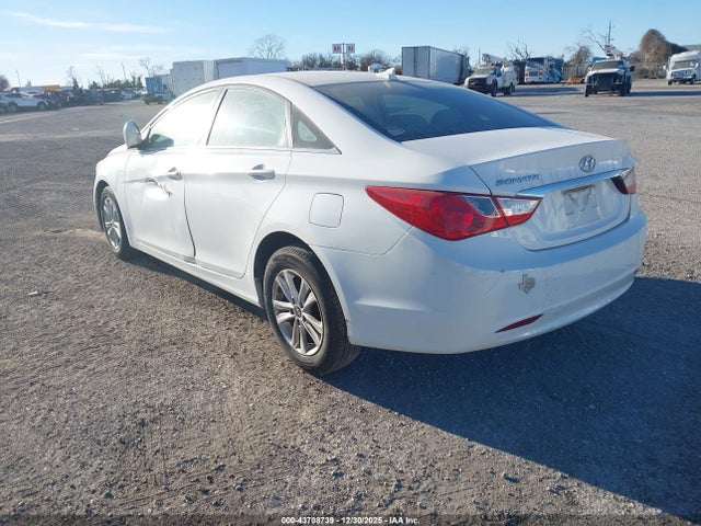 2013 HYUNDAI SONATA 5NPEB4AC0DH761426 Photo 2