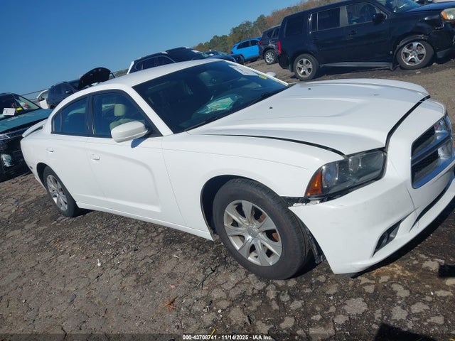 43708741 :رقم المزاد ، 2C3CDXHG0EH104541 vin ، 2014 Dodge Charger Sxt مزاد بيع
