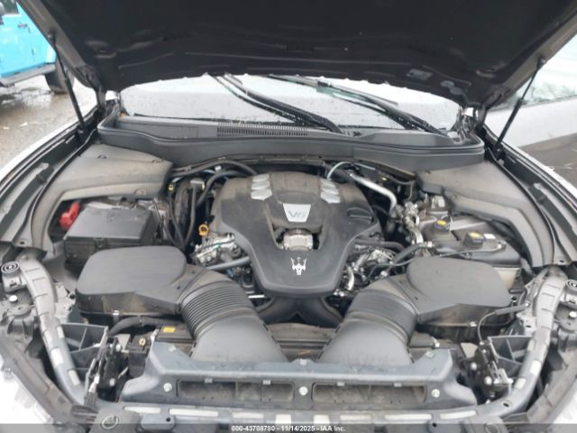 2018 MASERATI LEVANTE ZN661XUL9JX259663 Photo 9