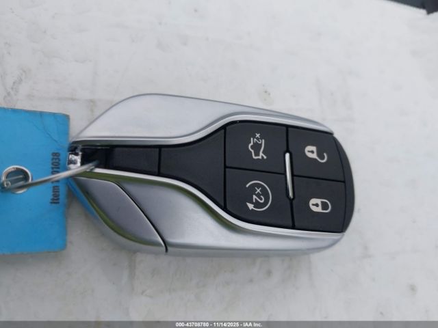 2018 MASERATI LEVANTE ZN661XUL9JX259663 Photo 10