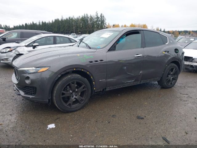 2018 MASERATI LEVANTE ZN661XUL9JX259663 Photo 1