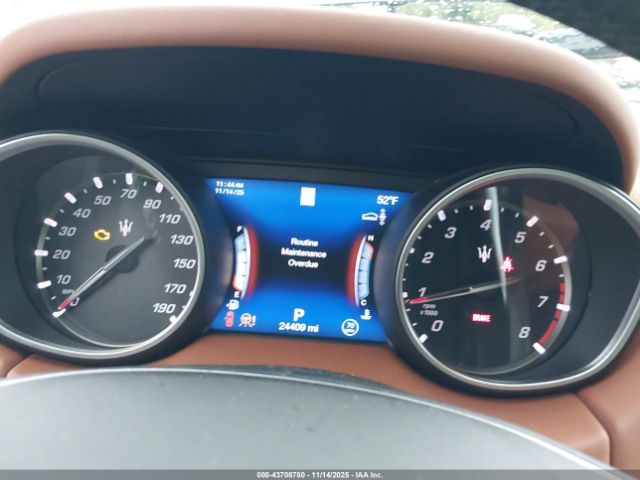 2018 MASERATI LEVANTE ZN661XUL9JX259663 Photo 6