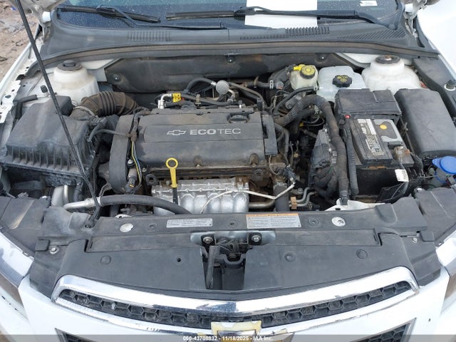 1G1PA5SHXE7474668 Chevrolet Cruze Ls Auto
