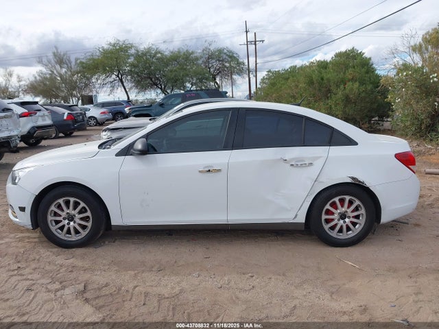 1G1PA5SHXE7474668 Chevrolet Cruze Ls Auto
