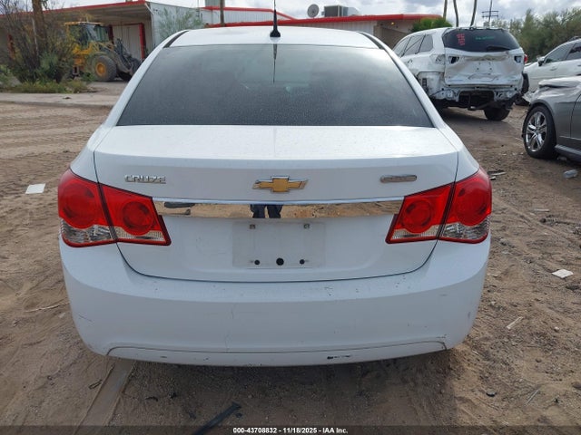 1G1PA5SHXE7474668 Chevrolet Cruze Ls Auto