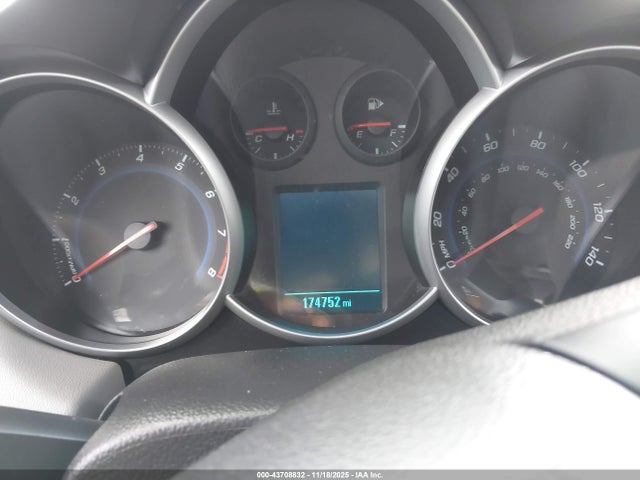 1G1PA5SHXE7474668 Chevrolet Cruze Ls Auto