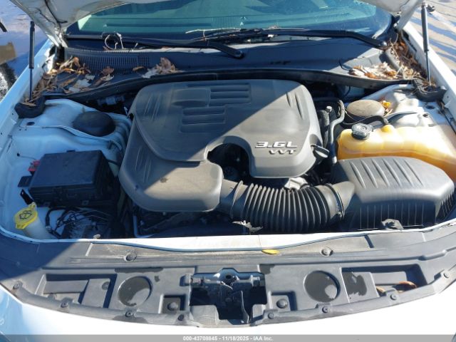 2017 CHRYSLER 300C 2C3CCAEG0HH564615 Photo 9