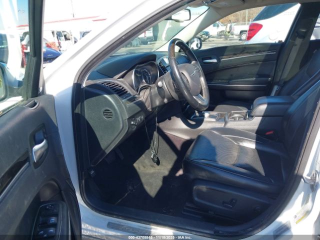 2017 CHRYSLER 300C 2C3CCAEG0HH564615 Photo 4