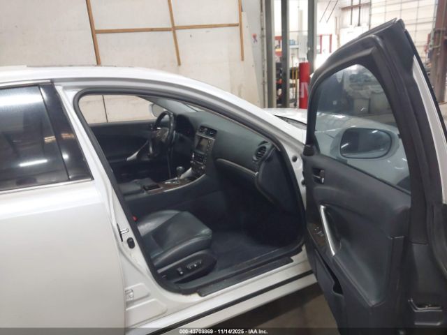 2011 LEXUS IS 250 JTHCF5C27B5047438 Photo 4
