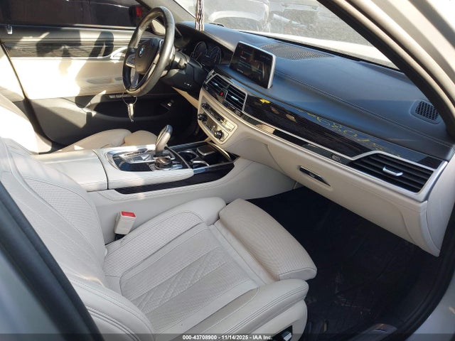 Продажа на аукционе авто 2018 Bmw 740e Xdrive Iperformance, vin: WBA7J2C5XJG938155, номер лота: 43708900