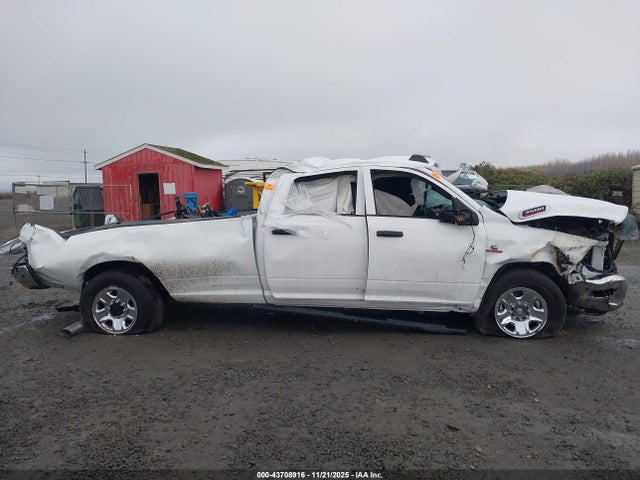 3C63R3GL3SG554935 RAM 3500 Tradesman 4x4 8&#039; Box