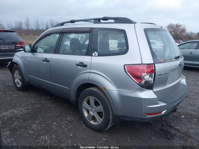 2012 SUBARU FORESTER JF2SHABCXCH454715 Photo 2