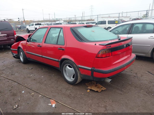 1998 SAAB 9000 YS3CF65R2W1003967 Photo 2
