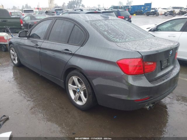 2013 BMW 328I WBA3C1C58DF442266 Photo 2