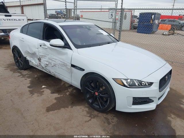 2017 JAGUAR XE SAJAF4BV1HA960003 Photo 0