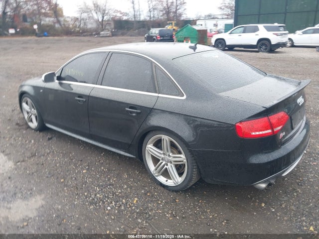 2010 AUDI S4 WAUDGAFL4AA021804 Photo 2