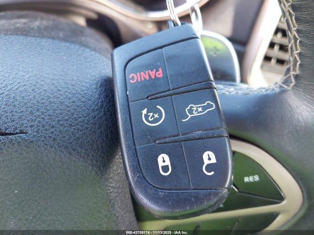 2017 JEEP GRAND CHEROKEE 1C4RJEBG8HC943873 Photo 10