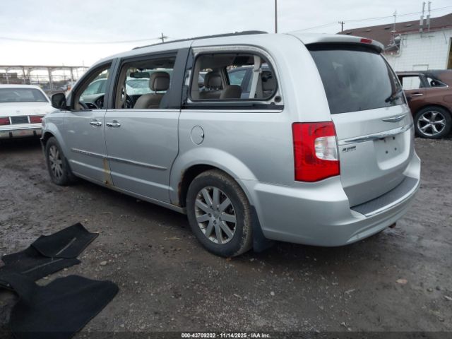 2011 CHRYSLER TOWN & COUNTRY 2A4RR8DG8BR782909 Photo 2