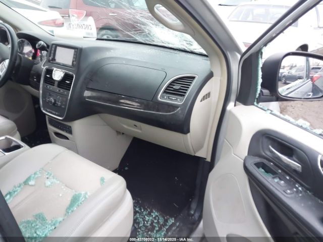 2011 CHRYSLER TOWN & COUNTRY 2A4RR8DG8BR782909 Photo 4