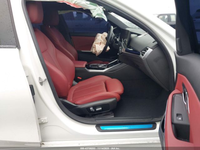 2023 BMW 330I 3MW69FF02P8D75685 Photo 4