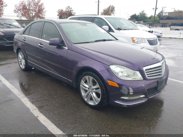 2014 MERCEDES-BENZ C 250 WDDGF4HB0EG249218